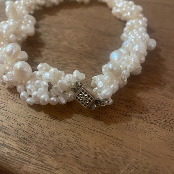 Pearl Statement Necklace. - Picture 4 of 6